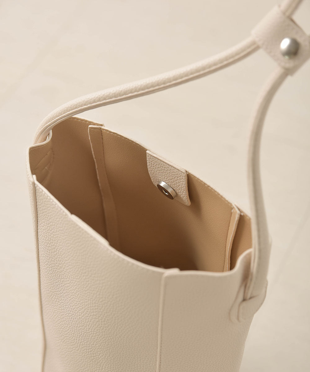 ONE HANDLE SQUARE BAG