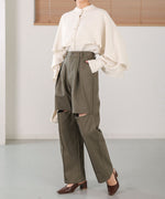 KNEE-SLIT PANTS