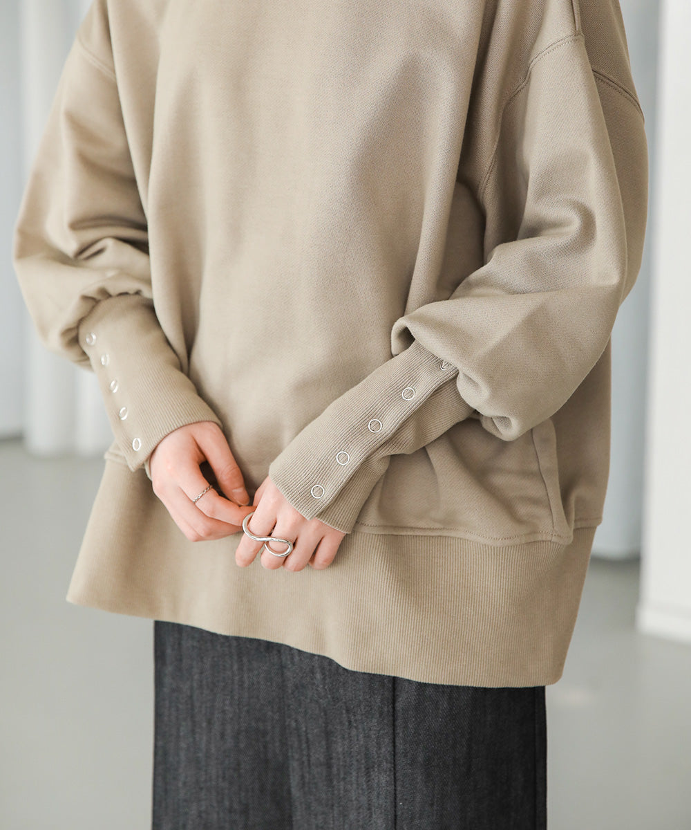 BACK OPEN SWEAT TOP